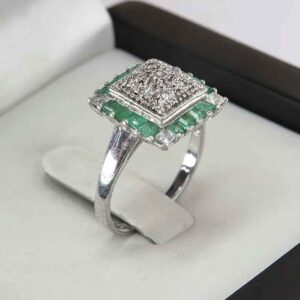 女款绿宝石银戒指 订婚款 Maral