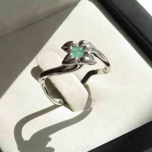 女款绿宝石银戒指 订婚款 Taranom