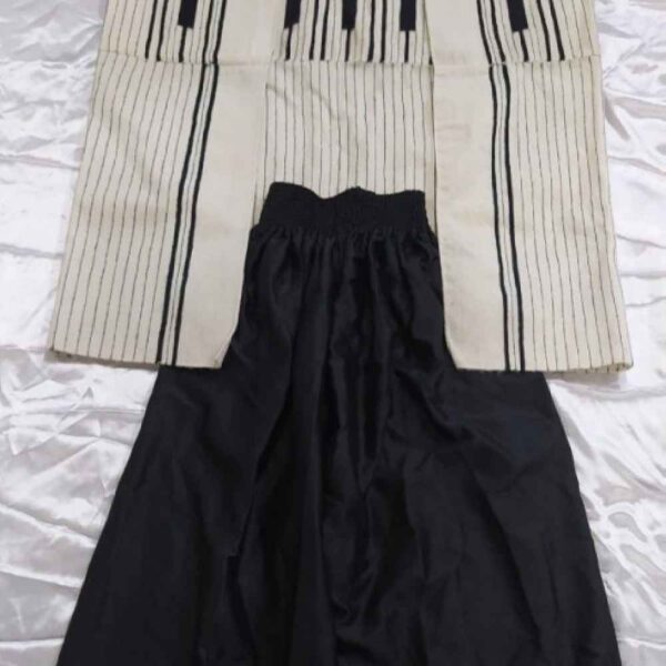 波斯巴赫蒂亚里男士传统服饰套装