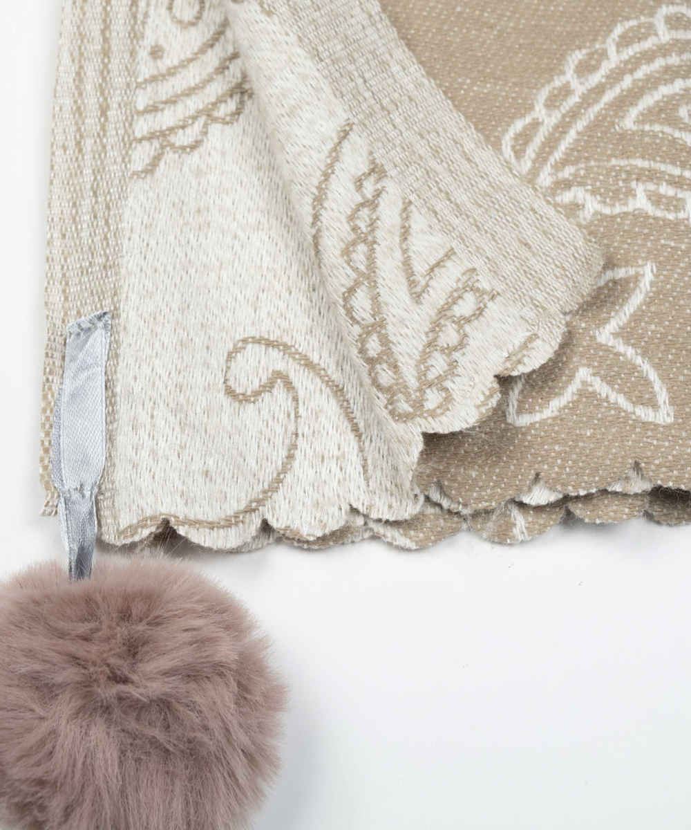 女性传统披肩 – Paisley 款