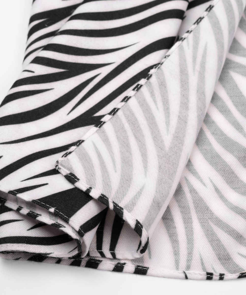 女性印花披肩 – 艺术轻盈款 Nafas