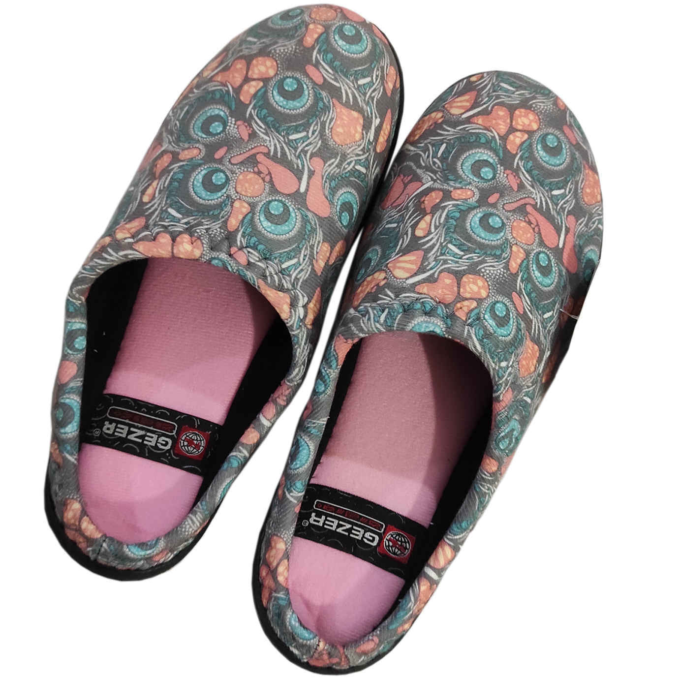 Main image of 女款柔软灰色拖鞋 – 猫头鹰款