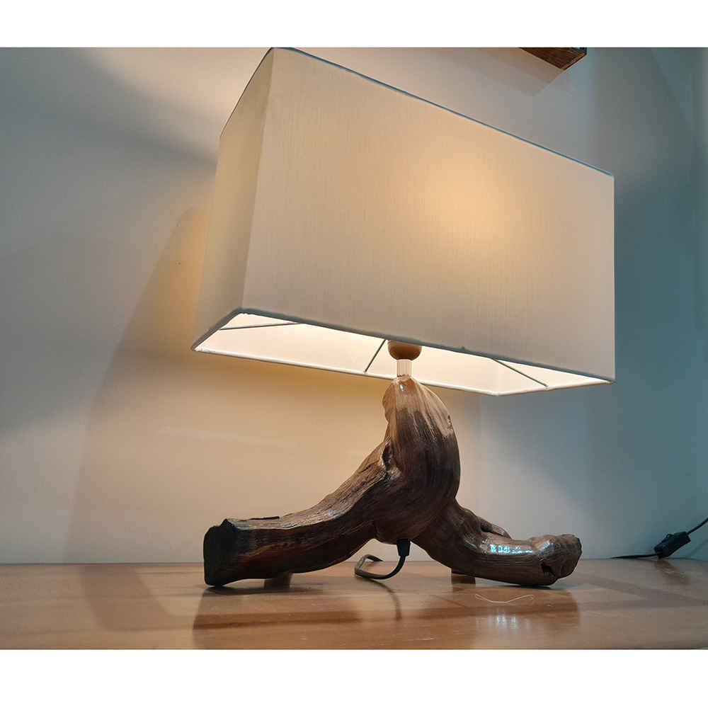 乡村原木台灯 – 手工制作 Fantasy Karismatic