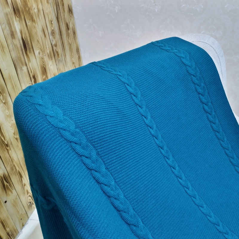 柔软轻盈针织沙发及床毯 – Azin款