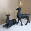 Thumbnail 3: 两件套几何立体派黑色鹿雕像 – 艺术装饰品