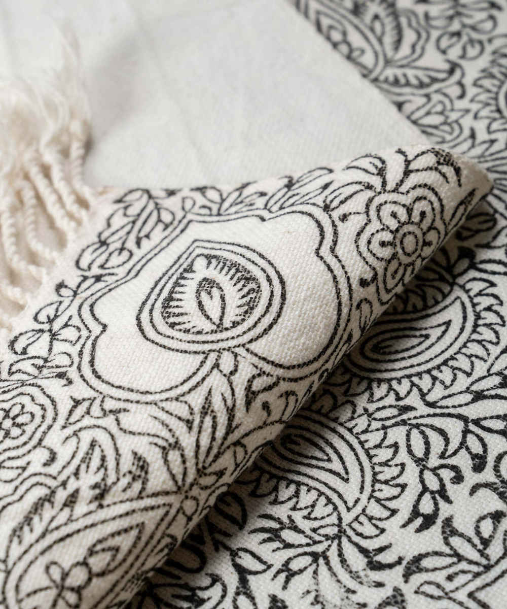 手工亚麻木刻印花桌旗——Ilkhaani 款