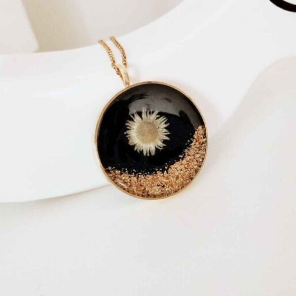 女款树脂项链吊坠 – 手工 Baboone 款