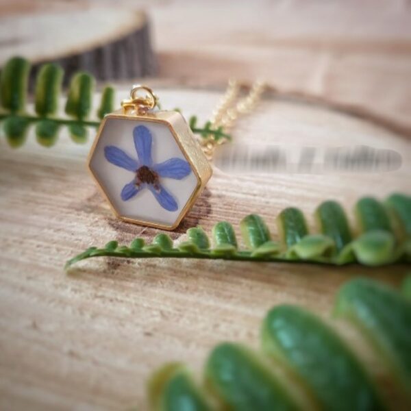 女款树脂项链吊坠 – 手工 Mohajeran 款