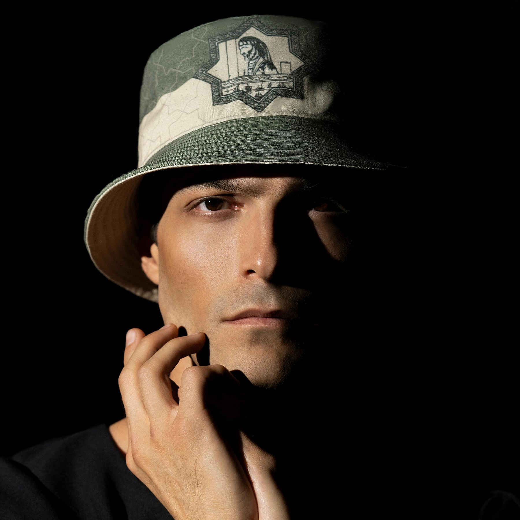 Main image of 艺术设计渔夫帽 – Moaven 款