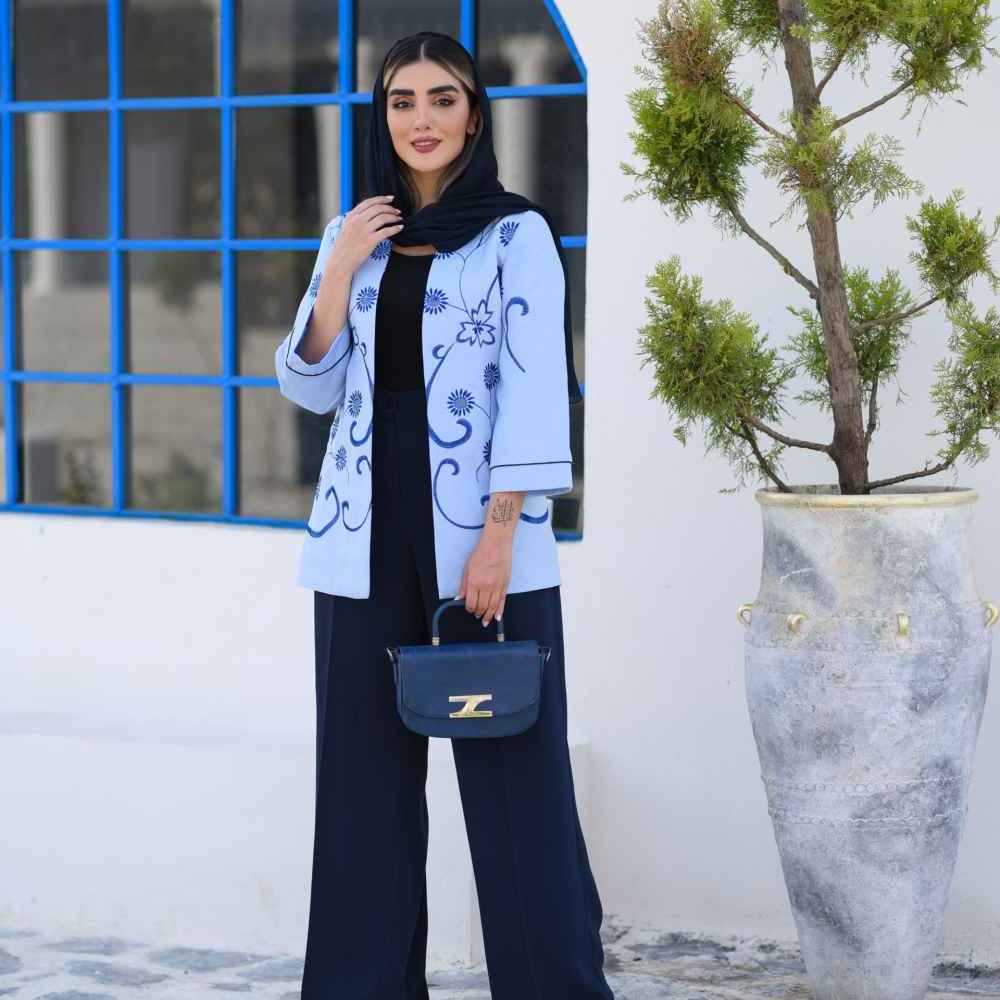 Main image of 波斯刺绣曼托与裤装套装 款式 Hanis