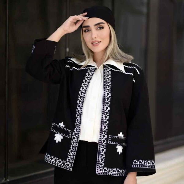 波斯刺绣曼托与裤装套装款式 Helena