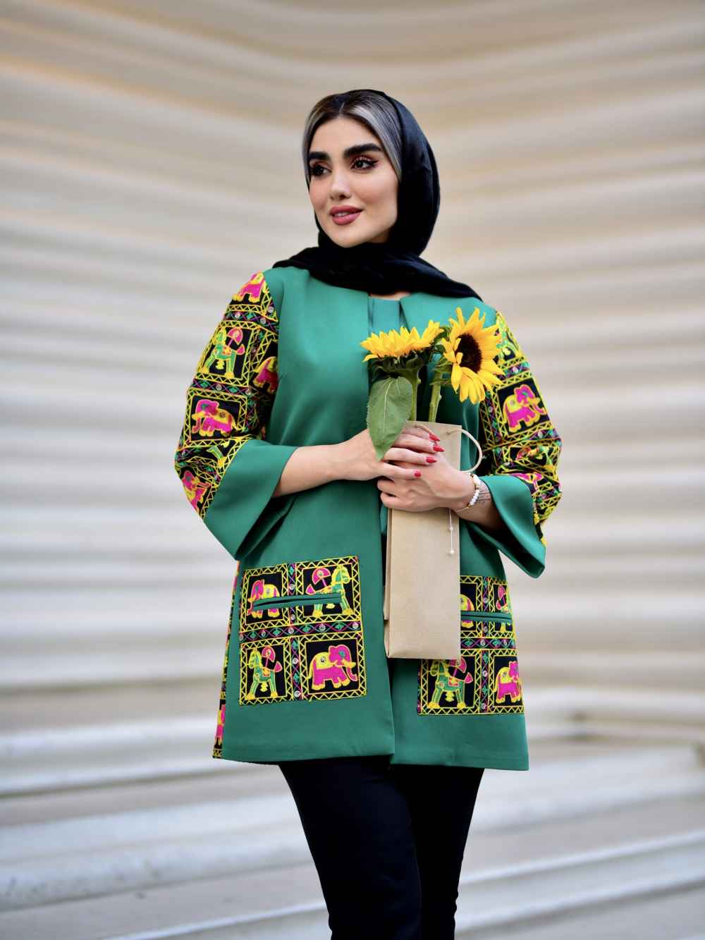 波斯苏扎尼刺绣曼托 款式 Arva