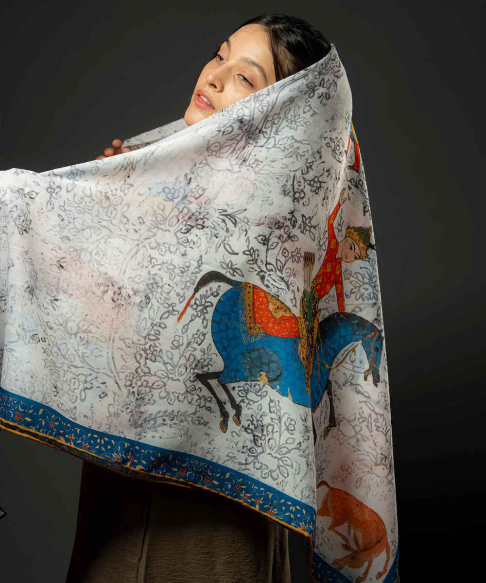 波斯女士丝巾 – 奢华亮丽图案 Bahram o Azadeh 款