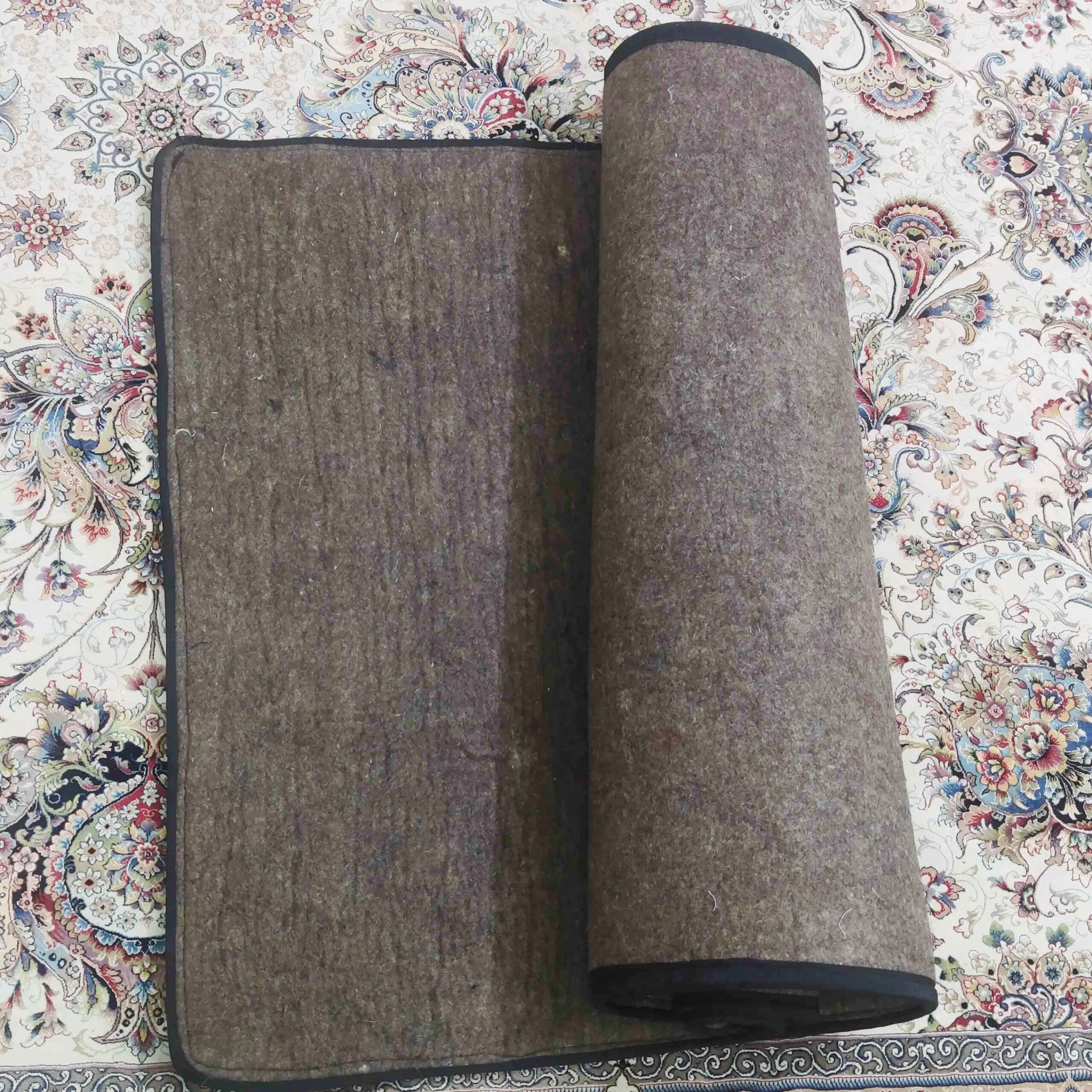 Main image of 单人天然羊毛地铺垫 – 高级舒适支撑