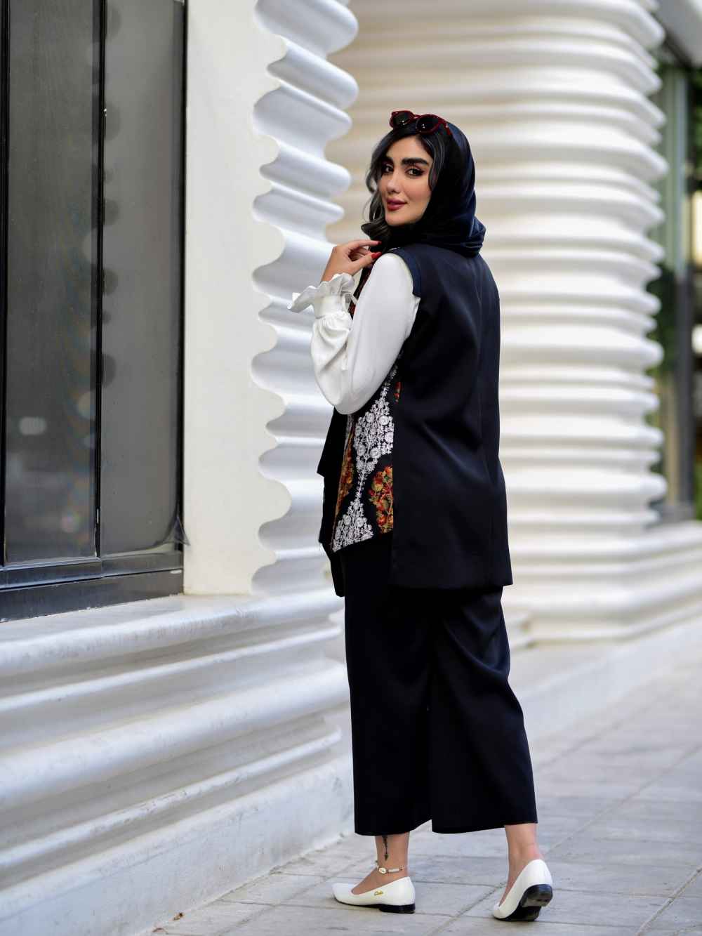 女士马甲、长上衣与裤装套装款式 Ayman