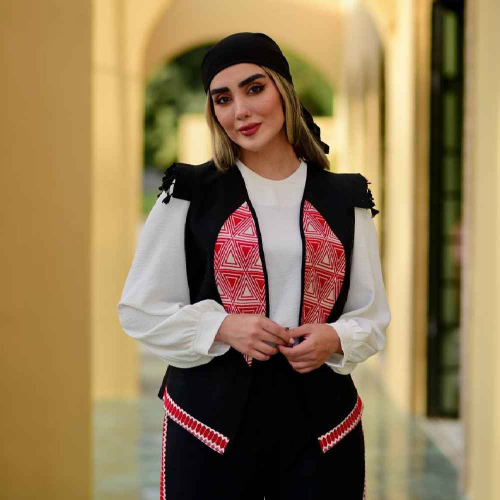 Main image of 女士马甲、长上衣与裤装套装款式 Gunash