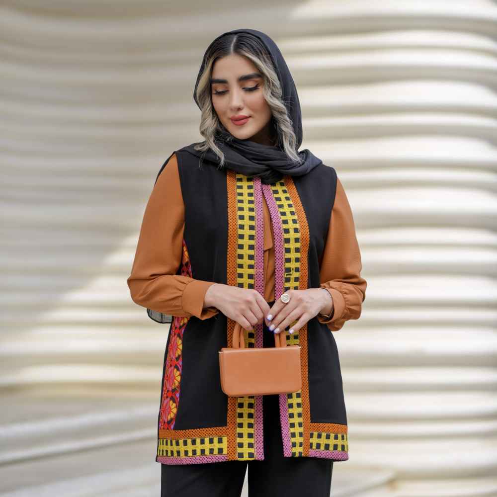 Main image of 女士马甲、长上衣与裤装套装款式 Yasna