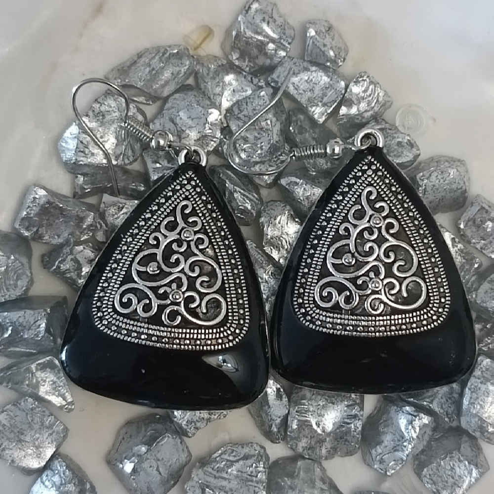 金属垂坠耳环 – 传统风格 Shamim 款