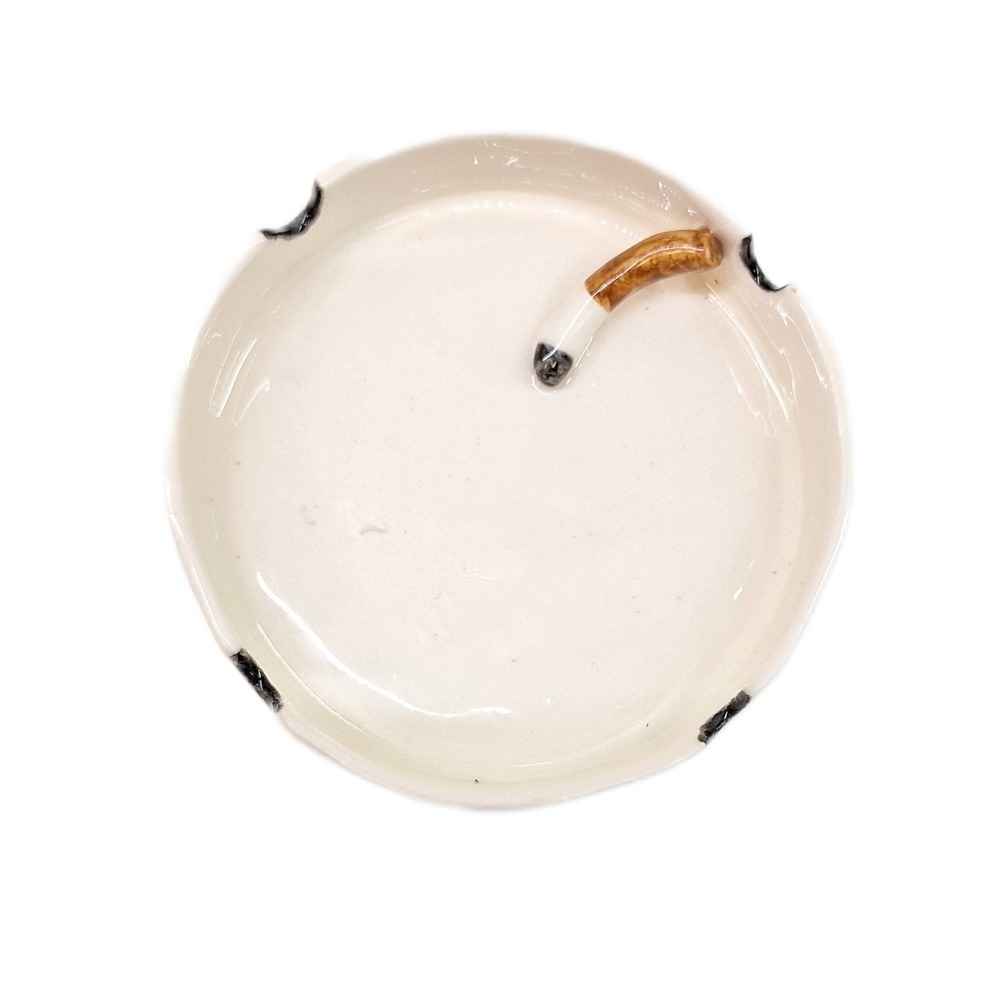 手工陶瓷烟灰缸 – 艺术香烟造型设计