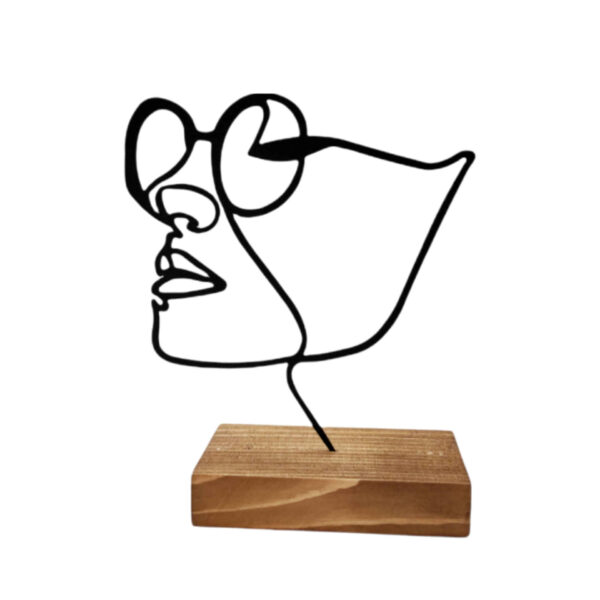 金属极简雕塑 – “Dokhtar”造型艺术品