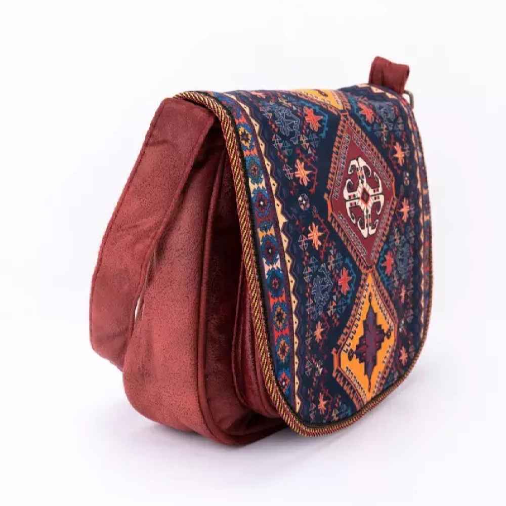 手工几何图案斜挎肩包