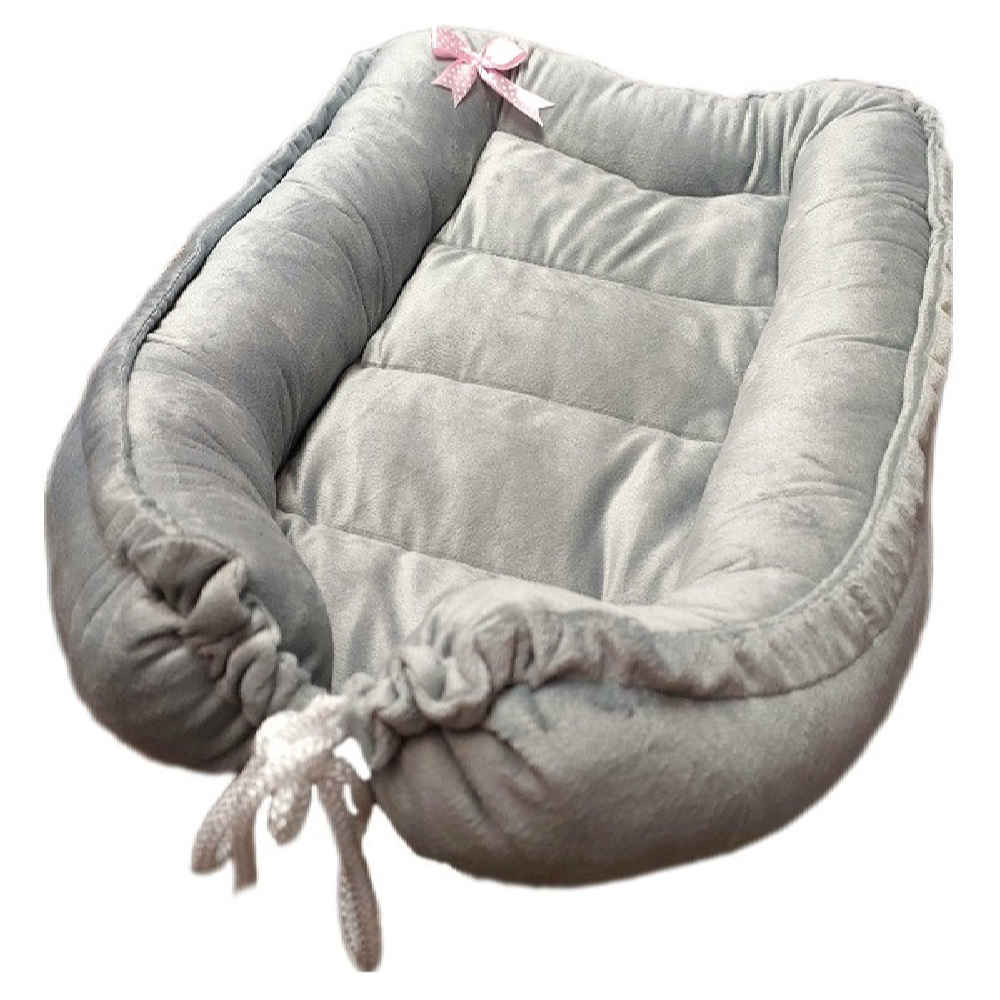 天鹅绒面料婴儿床 Aramesh 款