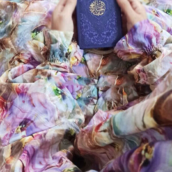 伊斯兰女士袖式祈祷长袍 – 花卉图案 Aram 款