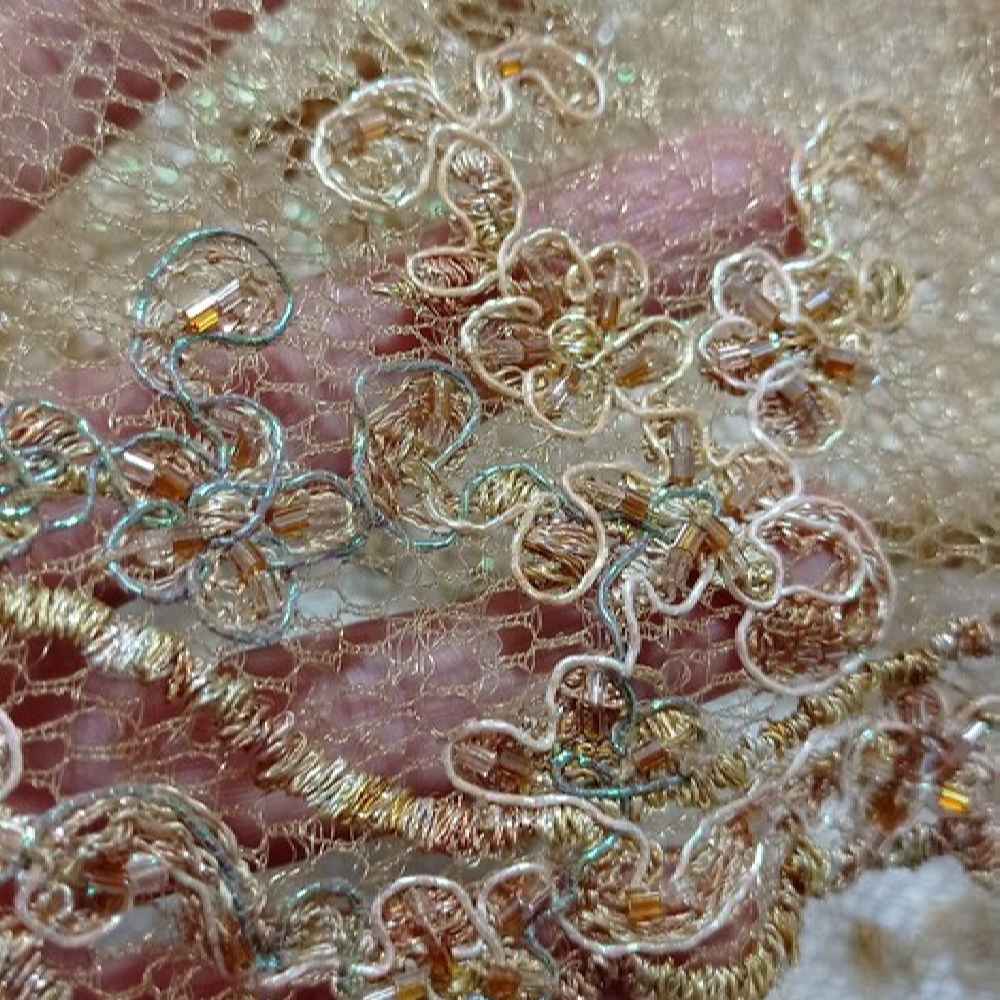 伊朗传统库尔德女装 模特 Afsoon