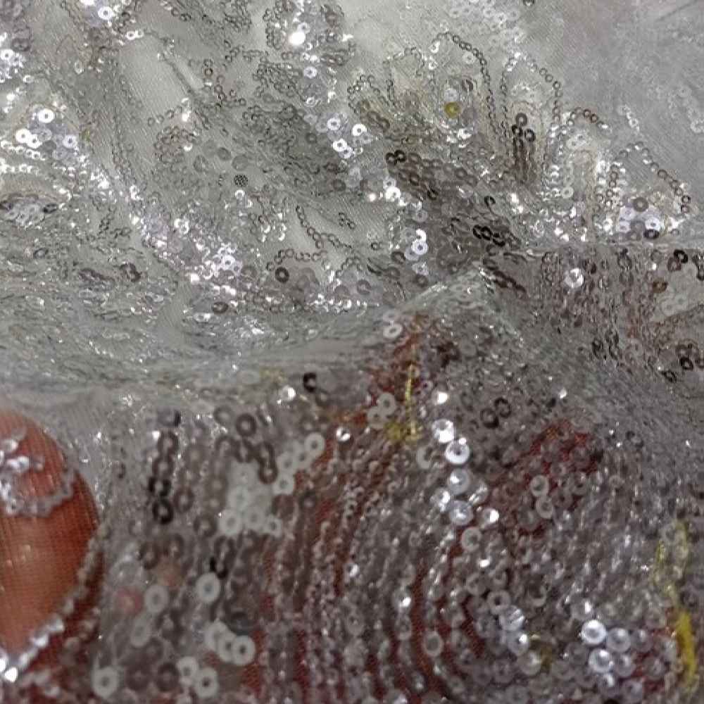 伊朗传统库尔德女装 模特 Snow