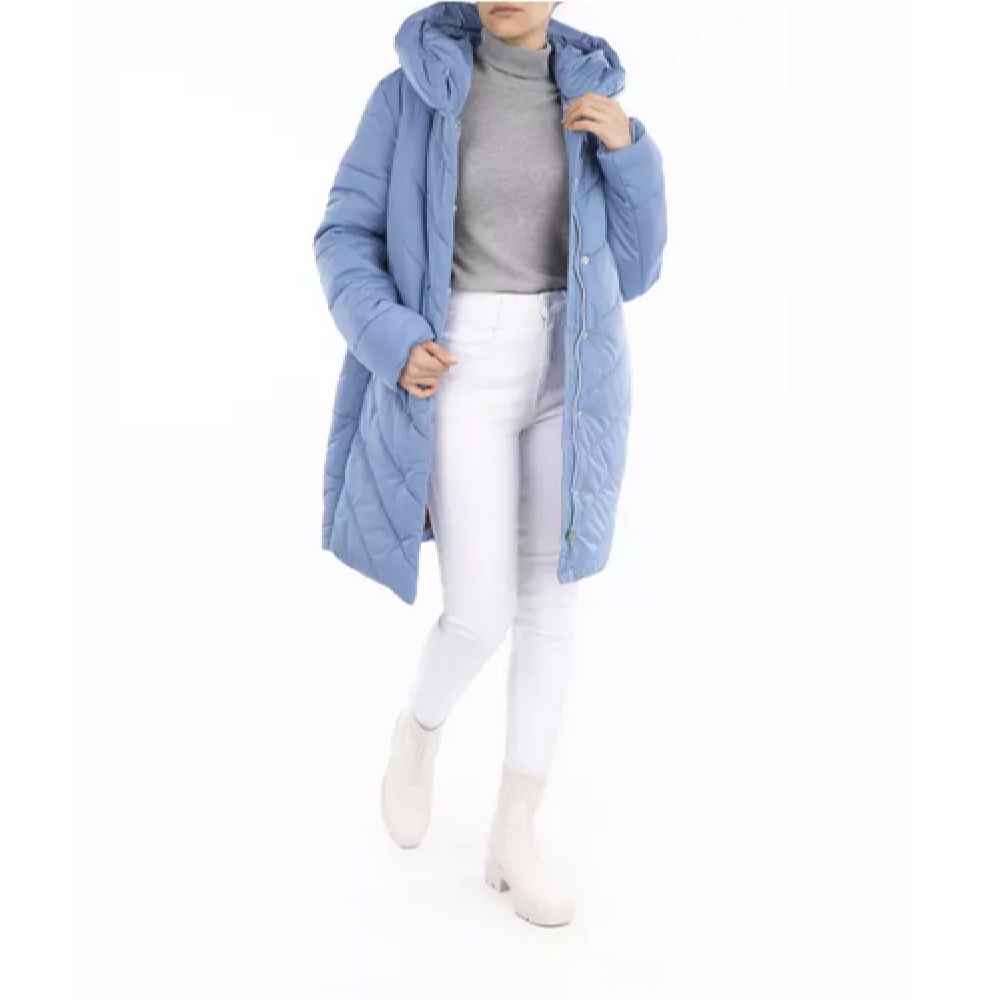 女式羽绒服 长袖拉链带帽 模特 Bahar