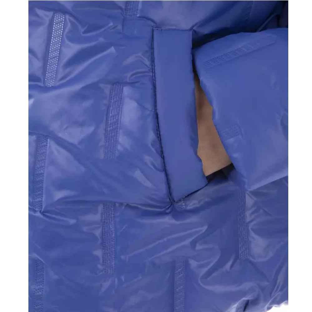 女式羽绒服 带帽 模特 Vanisha