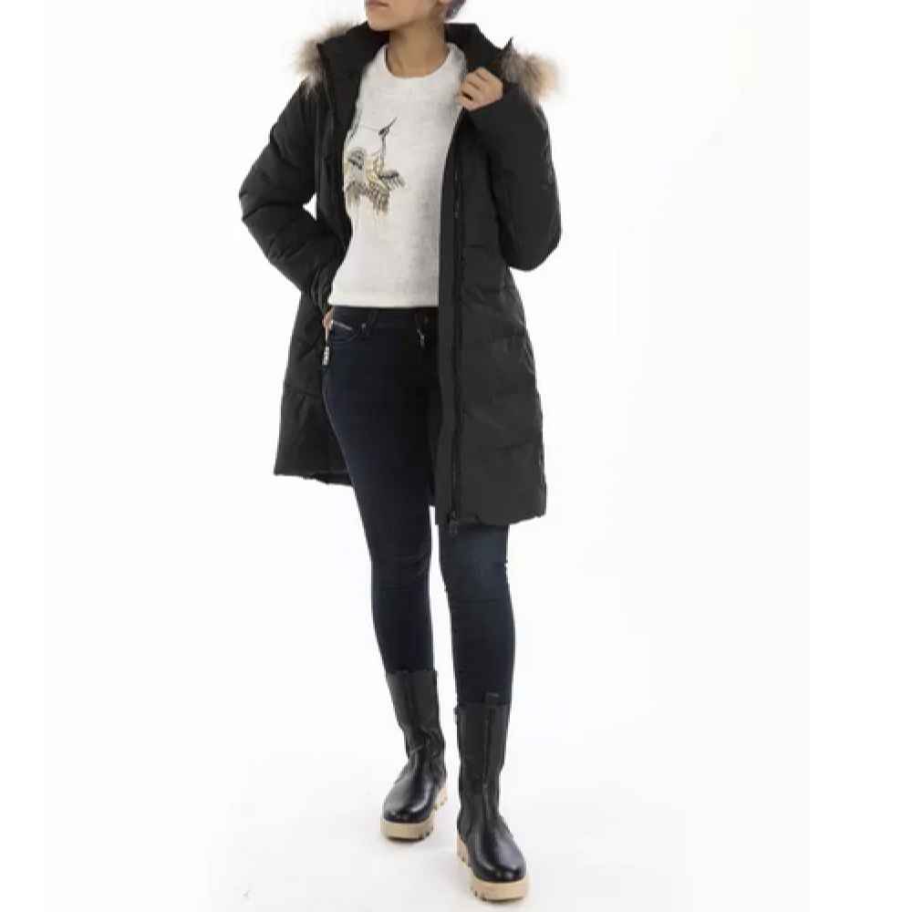 女式羽绒服 长袖拉链带帽 模特 Foad