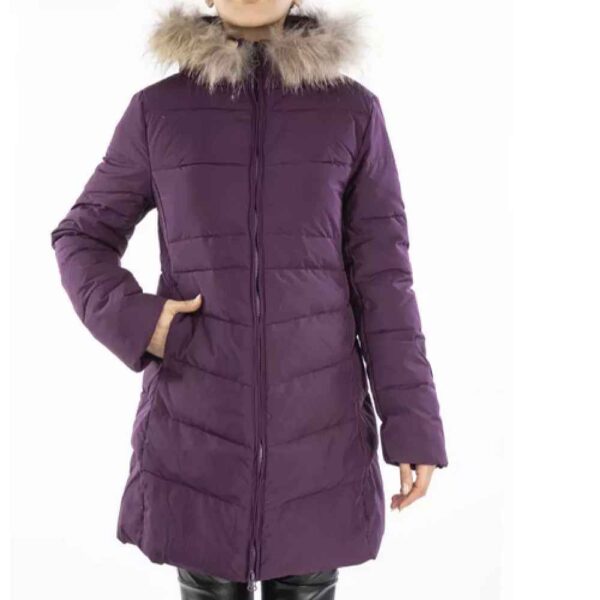 女式羽绒服 长袖拉链带帽 模特 Foad