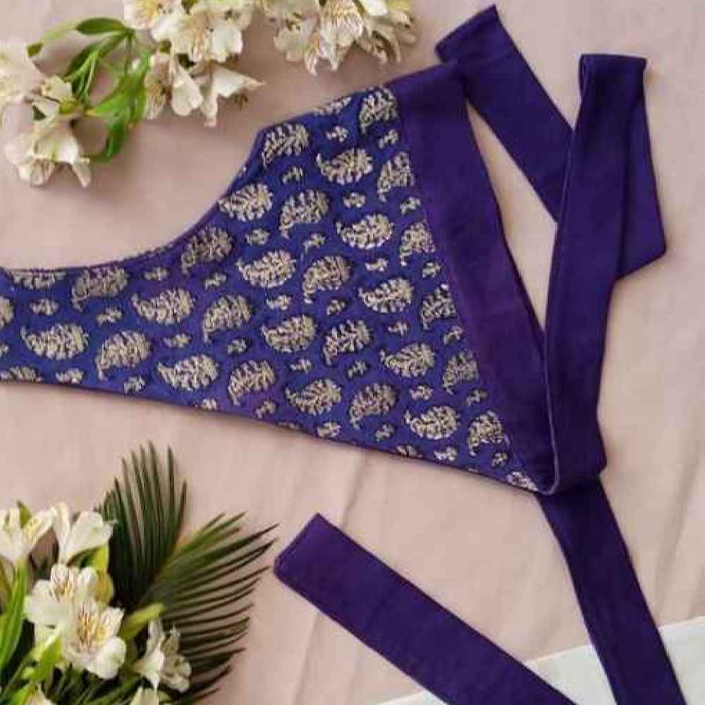 女式单肩短款上衣 模特 Hasti