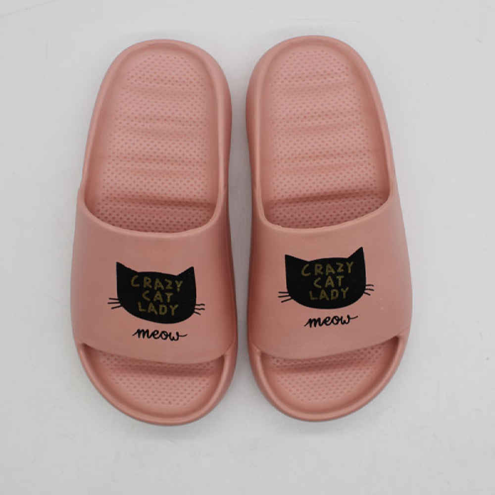 柔软拖鞋 – 绒感柔软,厚实鞋底