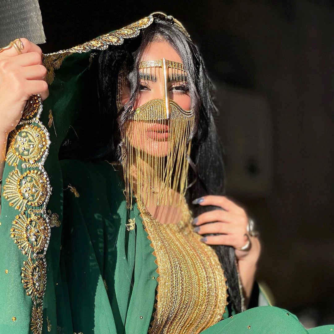 Main image of 手工 Battoulah 面具 – 波斯湾布尔卡 Nahid 款