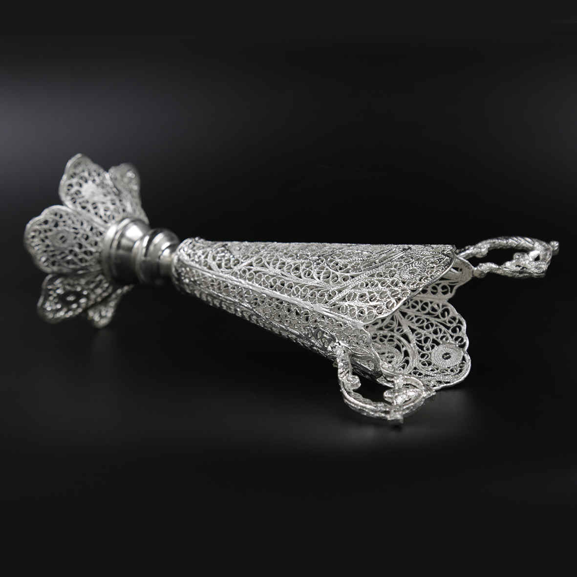 装饰波斯镂空银色涂层喇叭花瓶 Ermia（埃尔米娅）