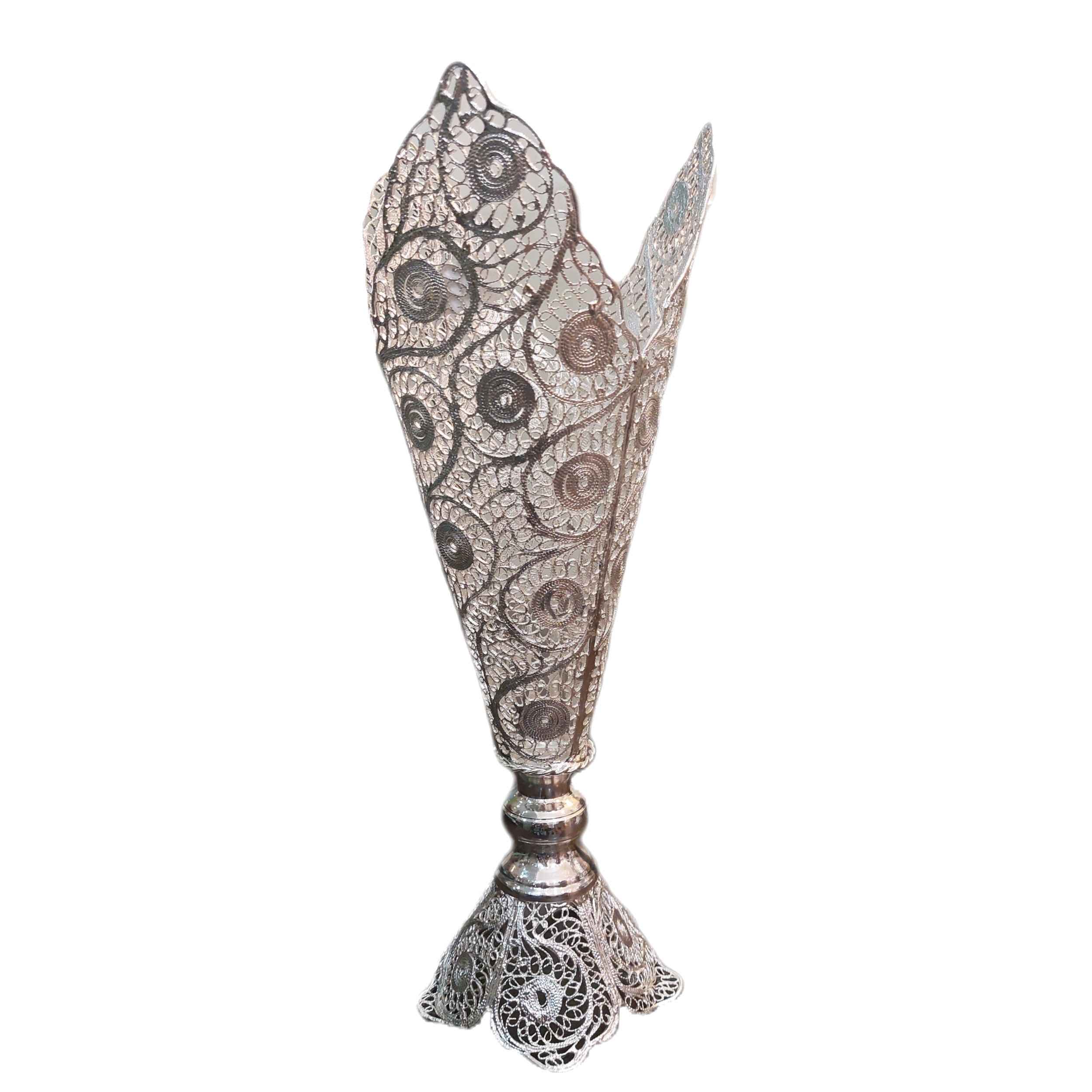 Main image of 装饰波斯镂空银色涂层喇叭花瓶 Farnaz（法尔纳兹）