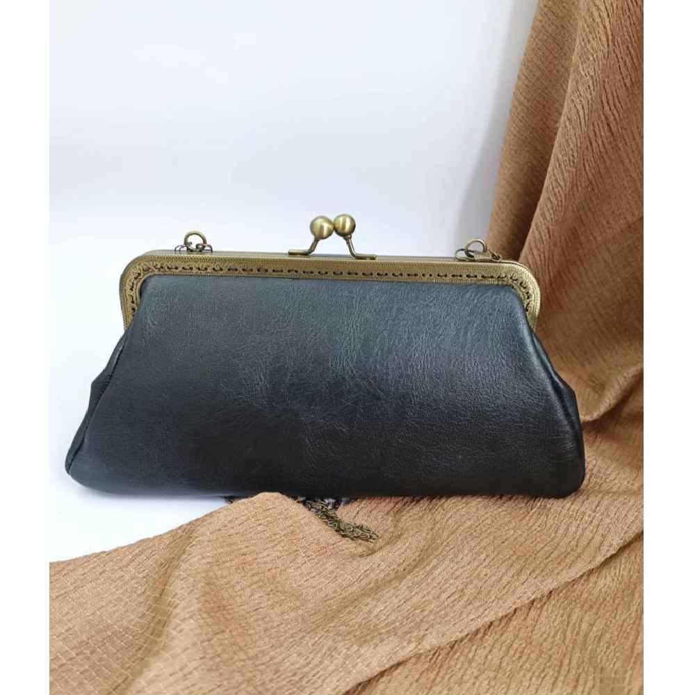 缎带刺绣手拿包 – 天鹅绒材质，Niaz 设计