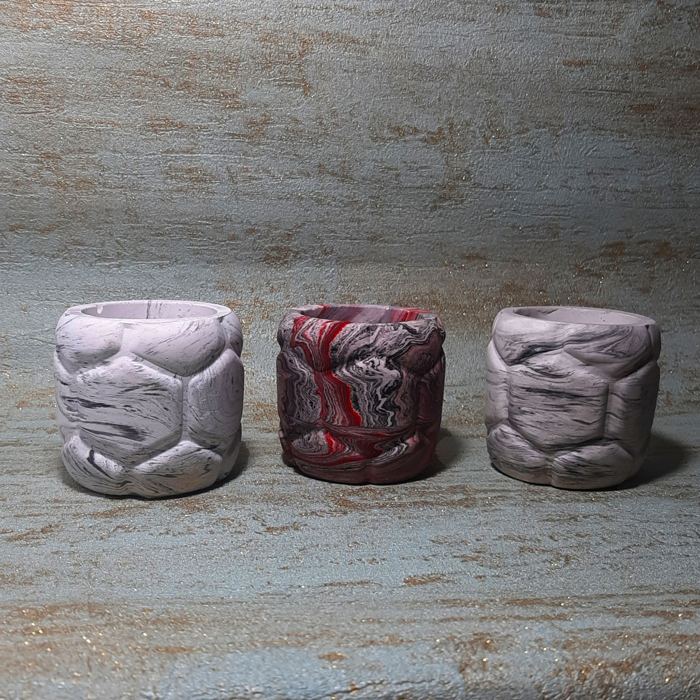 Kando Texture – 大理石效果石质笔筒,中性色调