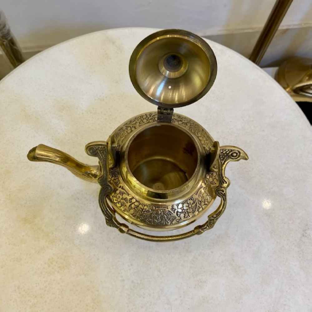 黄铜茶壶 手工制作优雅花卉图案 Peacock