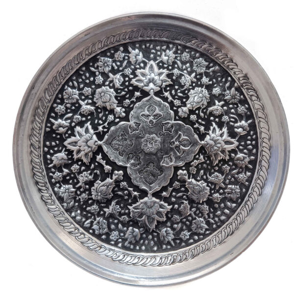 波斯雕刻铜盘 精美花卉纹样