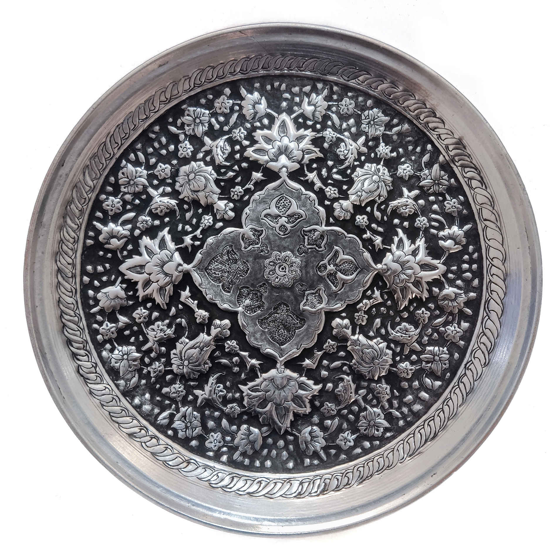 Main image of 波斯雕刻铜盘 精美花卉纹样