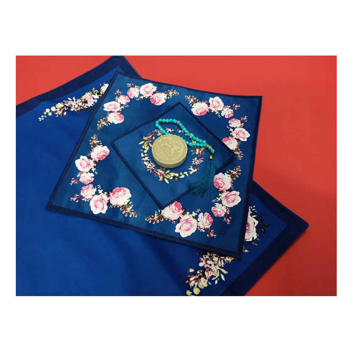 伊斯兰祈祷垫——天鹅绒Sajadah粉色花卉图案