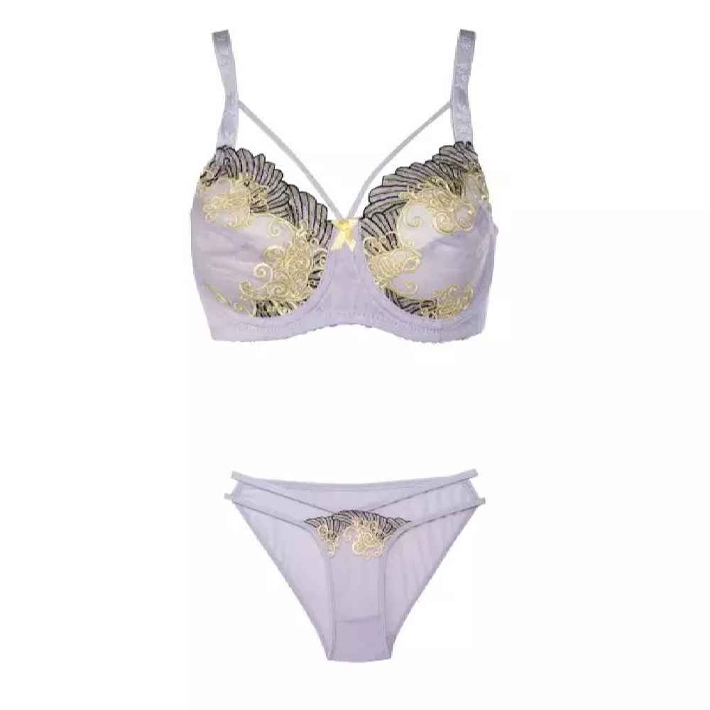 蕾丝内衣套装:胸罩与丁字裤,刺绣设计,肩带可调