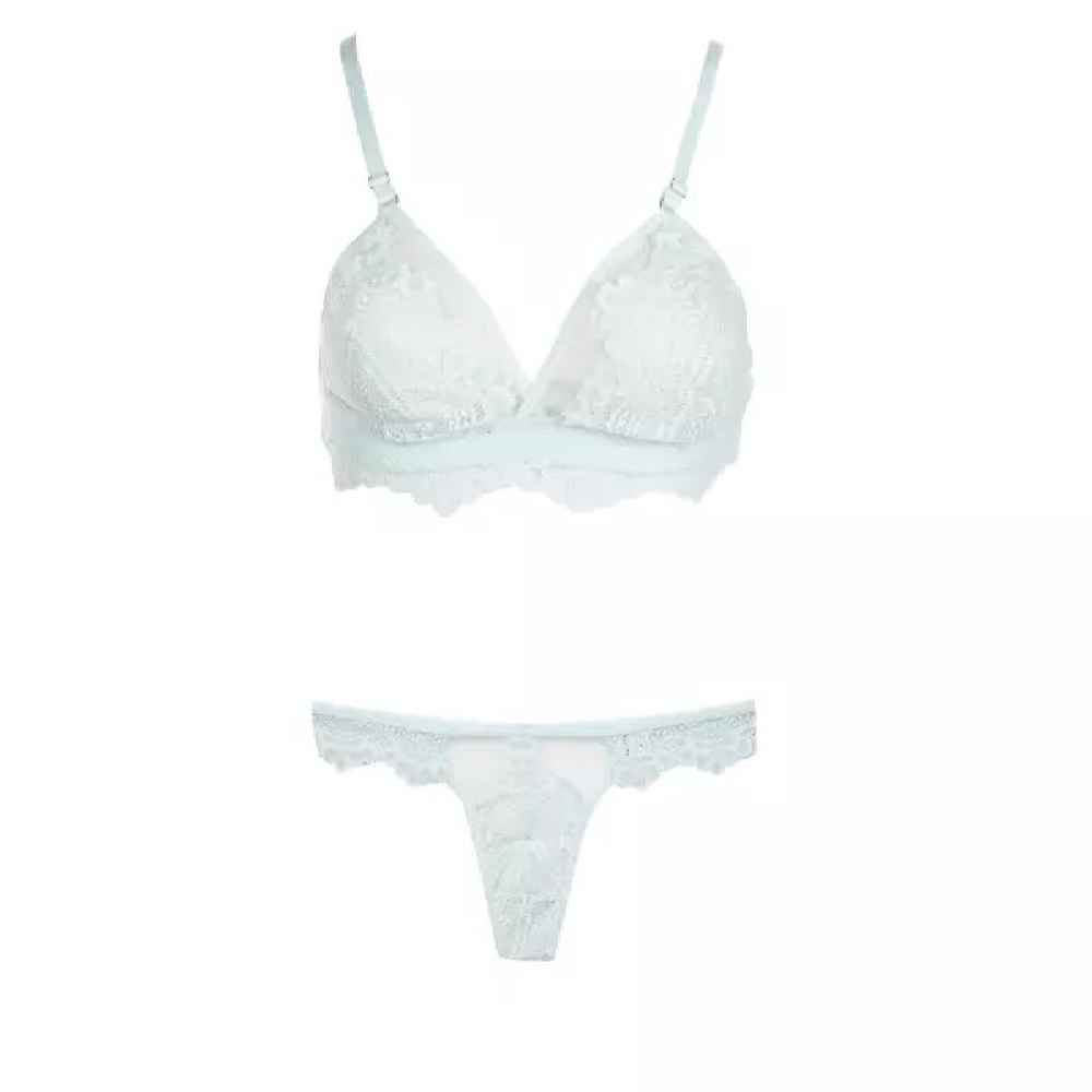 Main image of 女士蕾丝内衣套装：胸罩与丁字裤，蕾丝刺绣