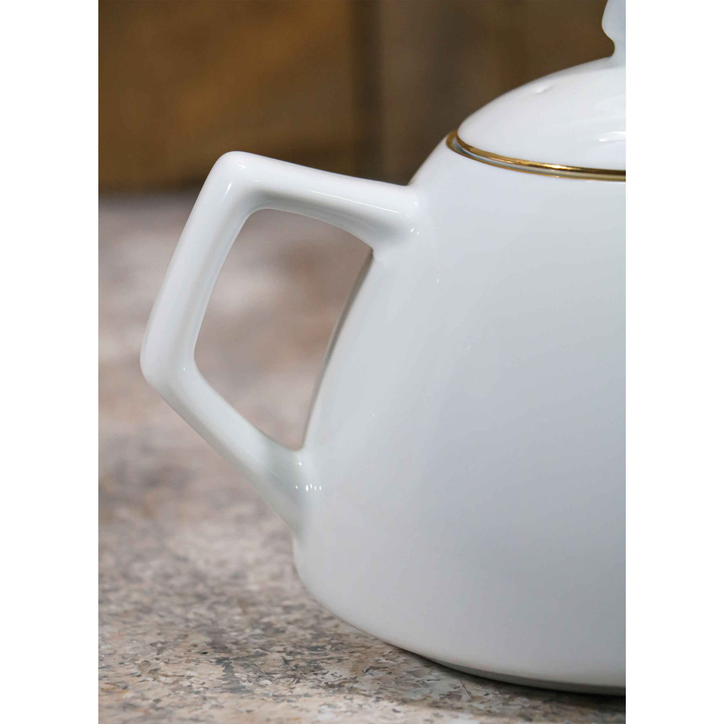 瓷质茶壶 – 金色线条皇家款