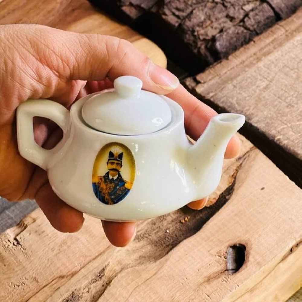 藏红花浸泡壶 – 波斯卡扎尔风格「Naseri 款」