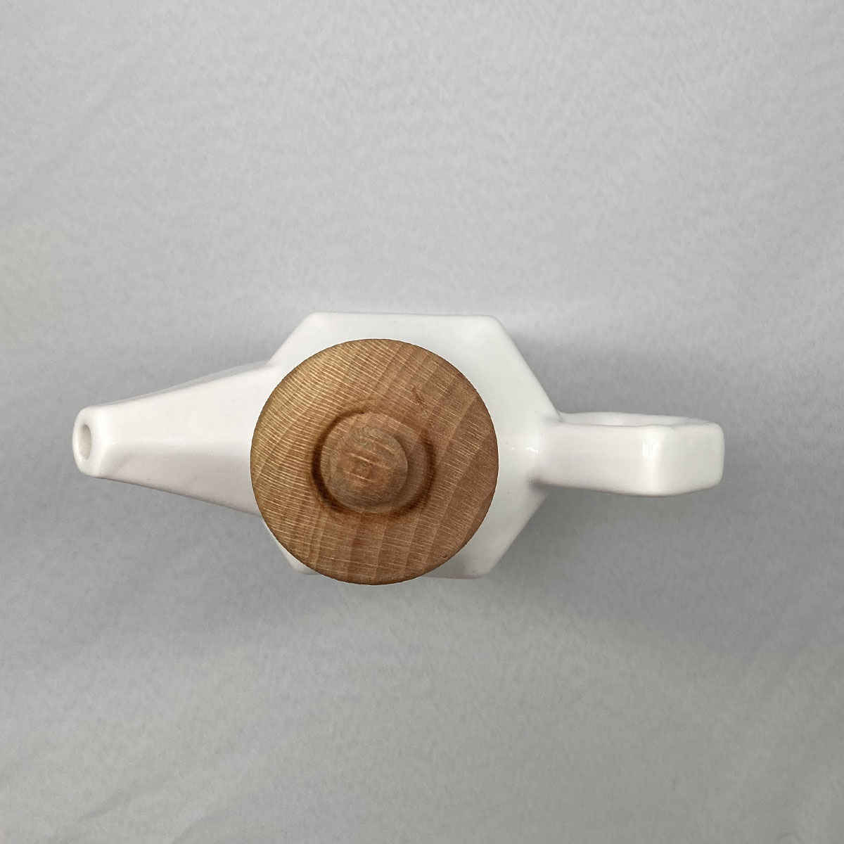 白色陶瓷油壶 带盖 可洗碗机适用