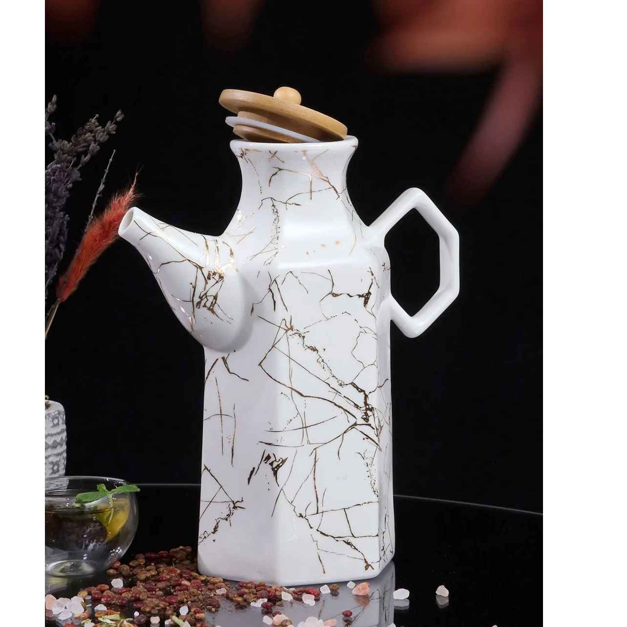 白色陶瓷油壶 日常烹饪实用款